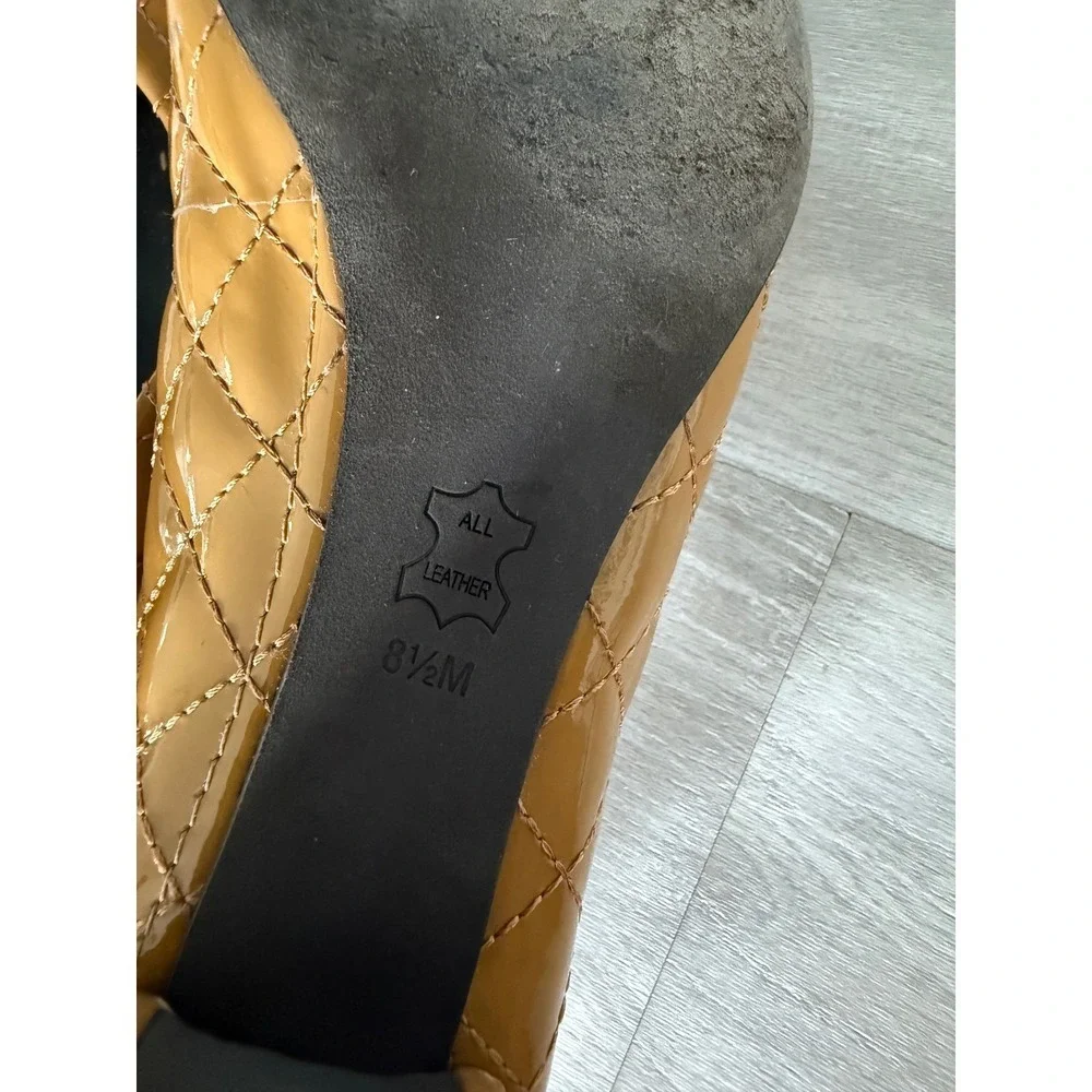 Tory Burch Quilted Patent Leather Cap Toe Heels Tan Black Size 8.5M